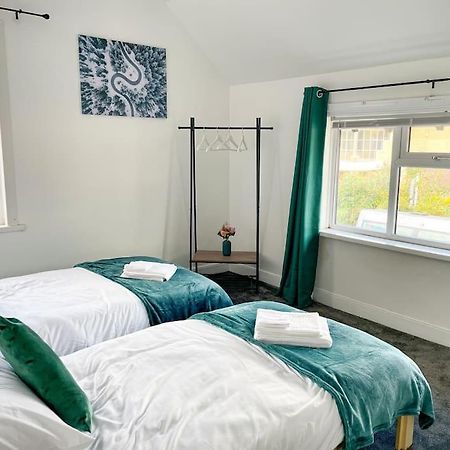 バーミンガムPerfect For Contractors & Families! 7 Beds Free Parkingアパートメント エクステリア 写真